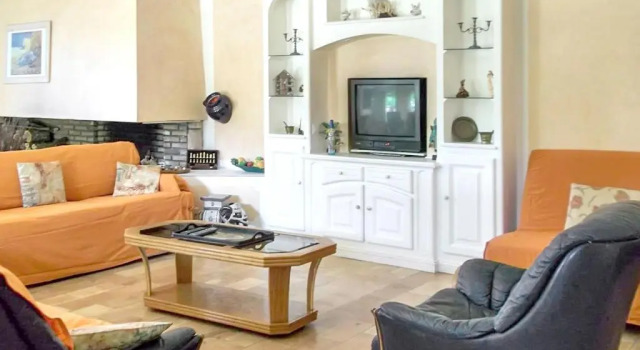 Villa spacieuse à Vaison-la-Romaine avec piscine privée, Забронировать Вилла Виллы Овернь-Рона-Альпы, Вилла