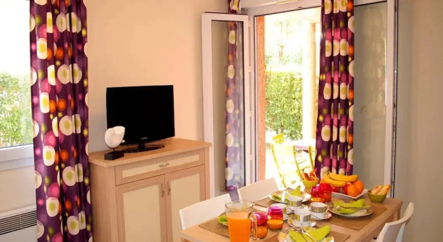 Comfortable Apartment With a Terrace at 800 m. From the sea