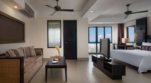 Семейный люкс c 1 комнатой с видом на океан Ramada Plaza by Wyndham Sanya Bay