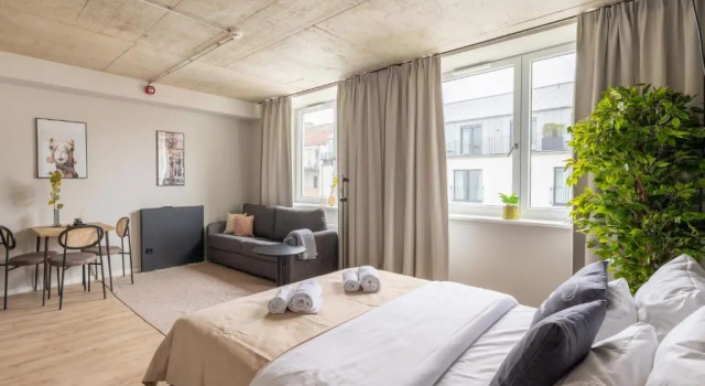 Люкс с балконом Limehome Düsseldorf Stresemannstraße - Digital Access