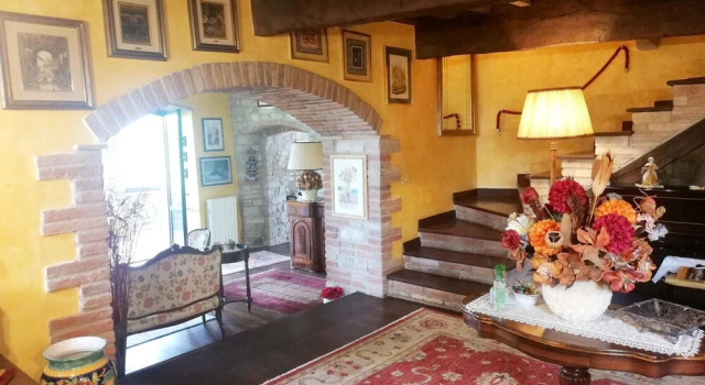 House With 4 Bedrooms in Monte Castello di Vibio, With Furnished Terrace and Wifi, Buchen Sie Hotel Monte Castello di Vibio Umbrien