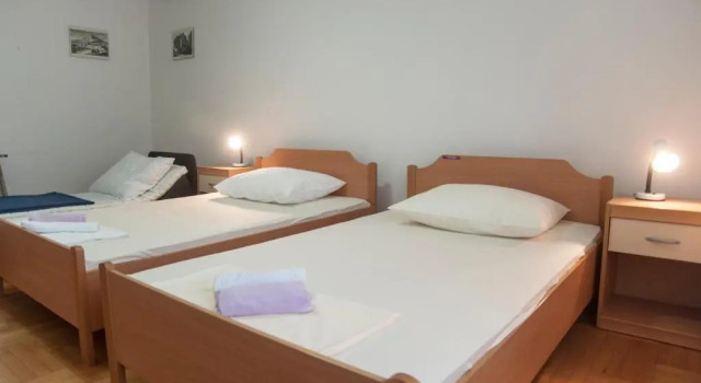 Apartment O.K, Prenota Appartamento Hotel a Croatian Islands con parcheggio, Parcheggio