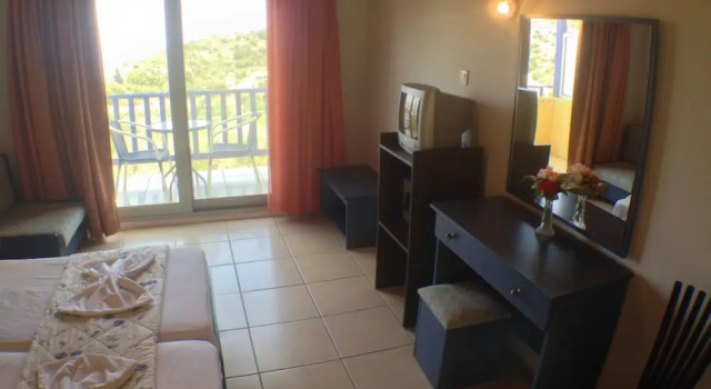 Номер Standard с балконом Politia Hotel