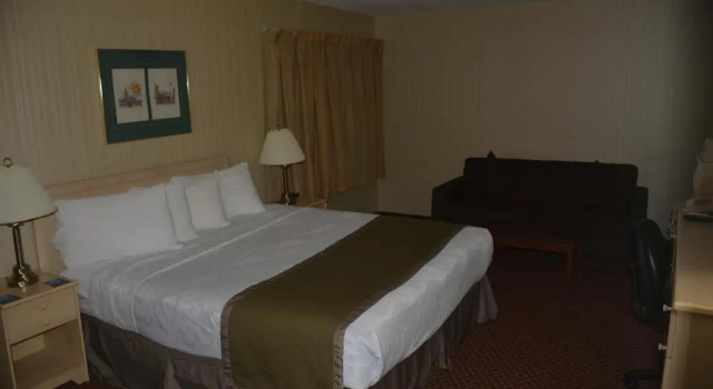 Люкс Travelodge by Wyndham Lethbridge