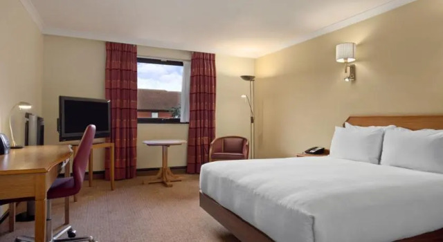 Hilton Portsmouth, Забронировать Отель Отели Англии с завтраком, Завтраки