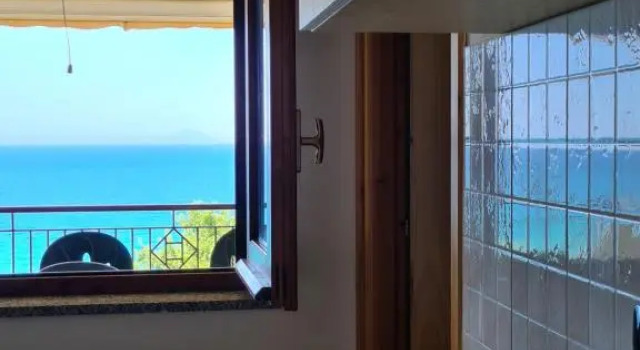 Villa Nausica, Book Villa Brivadi 