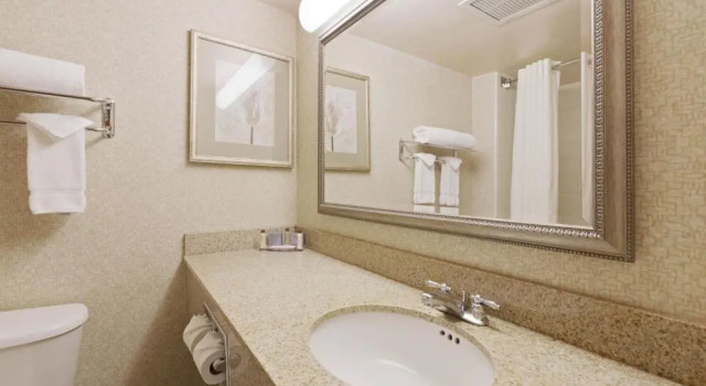 Номер Standard Wingate by Wyndham Charlotte Airport