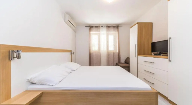 Студия Цокольный этаж Apartments Gavran