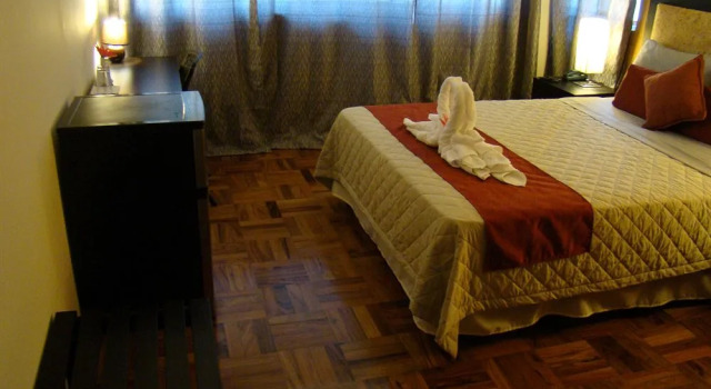 Hotel Colonial en Escazú, Забронировать Отель Отели Дезампарадос 3 звезды, 3*