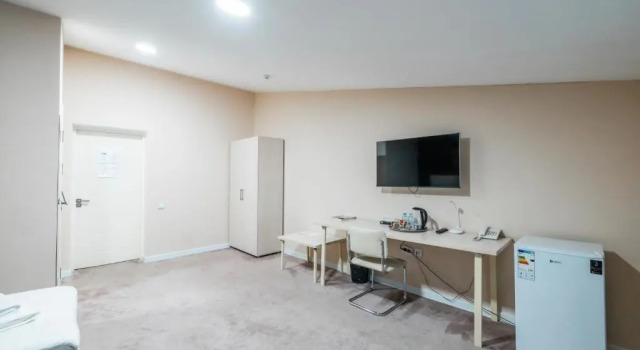 City Hotel, Varaa Hotelli Kum Tashkent