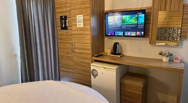Royal Ezel Hotel