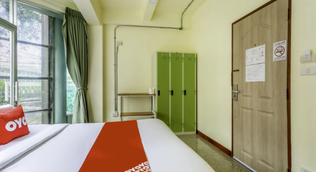 OYO 928 Leaf Hostel
