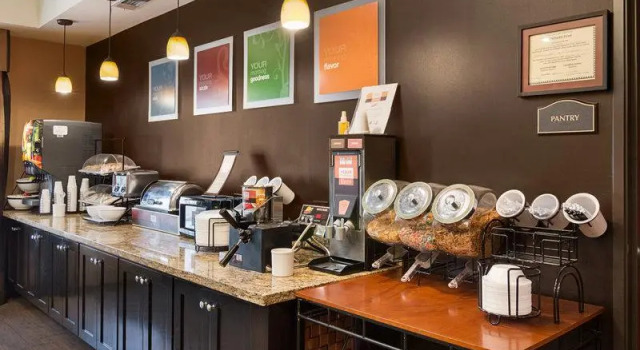 Кровать в общем номере Comfort Inn & Suites Paris