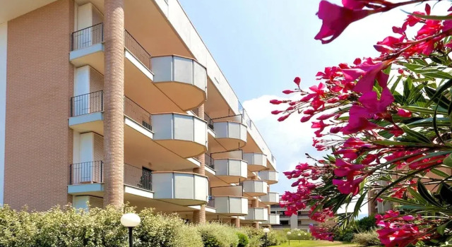 Residence with pool in San Vincenzo