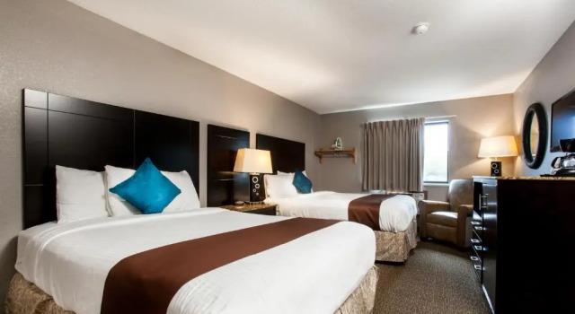 Четырёхместный номер Standard Heartland Inn Coralville
