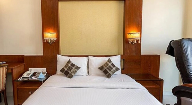 Номер Premium Fabhotel Poco Loco