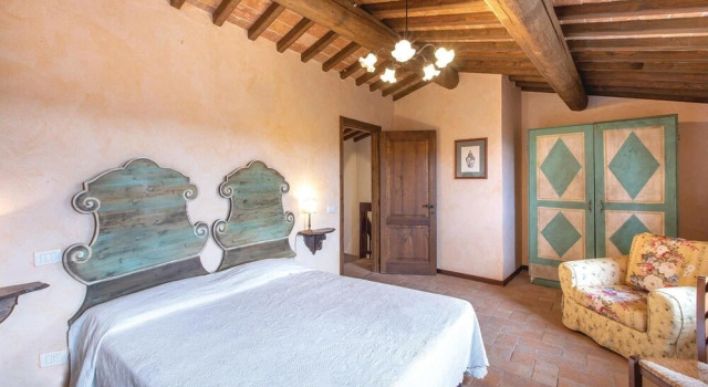Proust, Rezervasyon Otel Todi 