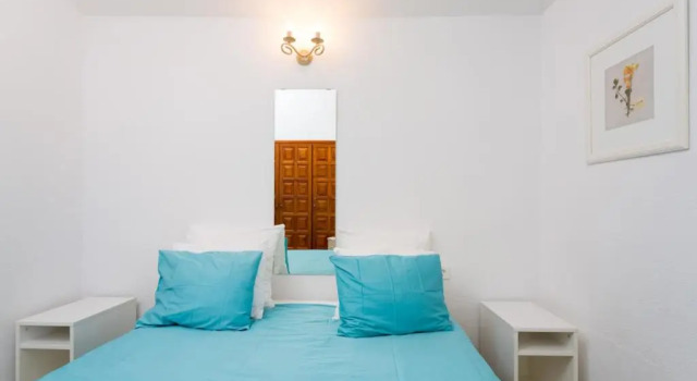 CASA BRANSFORD, Excellent, Sunny House with Private Heated Pool, Забронировать Отель Отели Сан-Мигель-де-Абона с парковкой, рядом с Playa Amarilla, Парковка