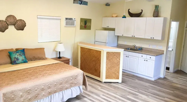 Maui Meadows Guest House, Забронировать Гостевой дом Уэйлея Мауи