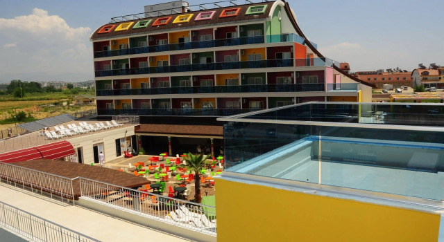 Side Win Hotel