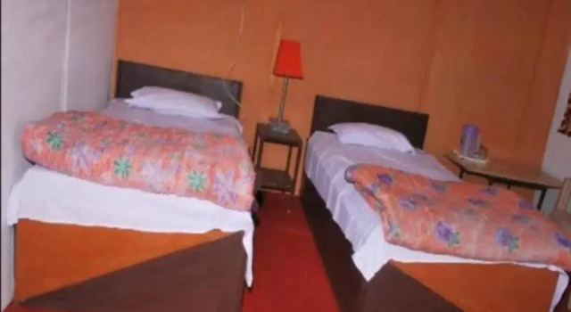 Camp Ghangharia, Rezerwuj Hotel Badrinath Uttarakhand