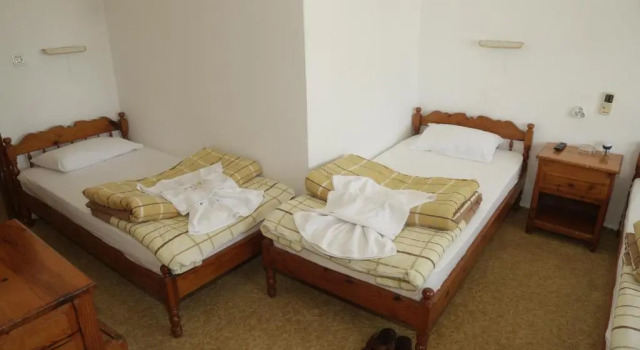 Трёхместный номер Standard с балконом Murat Hotel