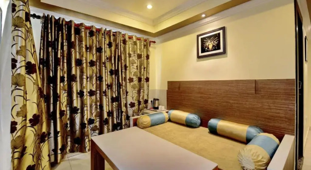 Standard Perhe huone Hotel Pushpak