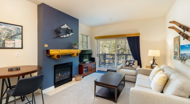 The Seasons 1834 2 Bedroom Condo by RedAwning