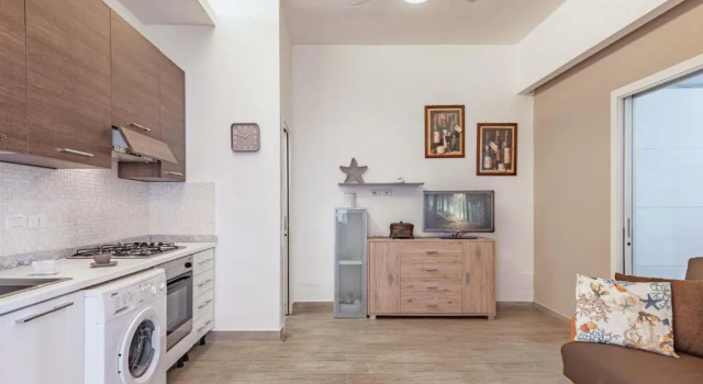 Апартаменты Naxos Bay Flat with Terrace 50 meters from the Sea