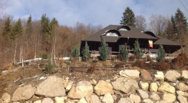 Casa Poveste Pensiunea-Muzeu, Prenota Hotel Campulung Moldovenesc Suceava