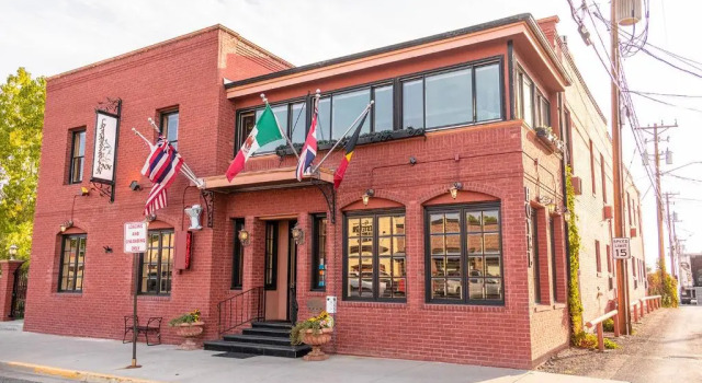 Chamberlin Inn Cody