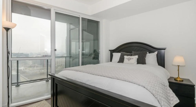 Grand Royal Condos - Toronto, Varaa Hotelli Toronto 
