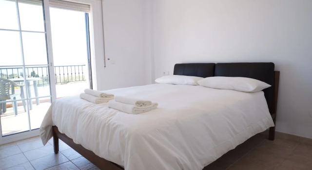 Villa Oasis, Забронировать Вилла Коттеджи Нерха, рядом с Пляж Бурриана, Коттедж