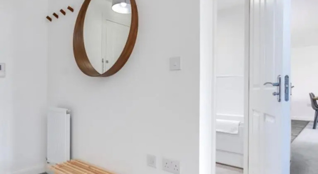 Апартаменты Modern Inn 5 Star Luxury 2 Bedroom Apartment in City Centre with Car Park