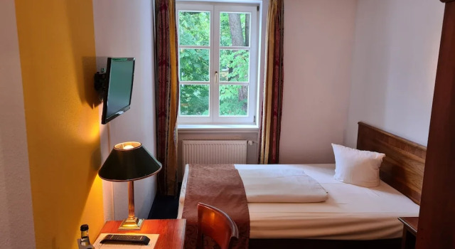 Одноместный номер Economy Hotel Königin Olga