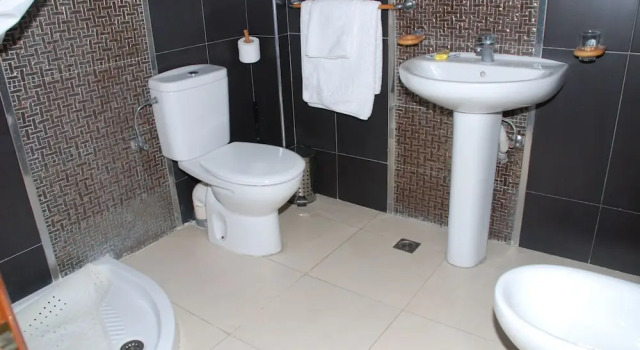 Номер Economy Ambassy Hotel