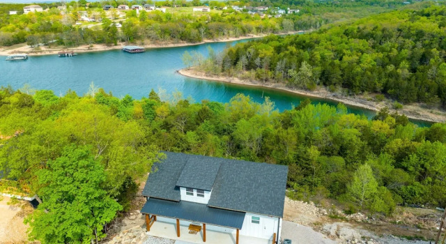 Коттедж Majestic On Tablerock 5 Bedroom Home by RedAwning