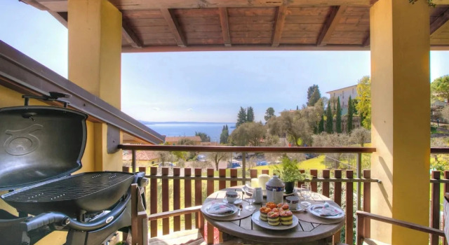 Люкс Standard с балконом и с видом на озеро Alice Suite Terrace, Lake View & Park