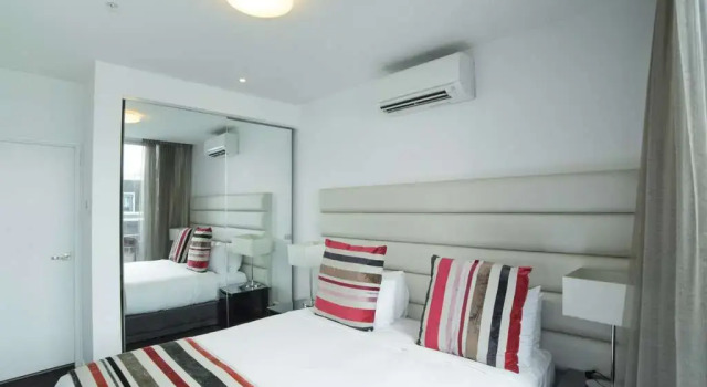 Апартаменты c 1 комнатой The Sebel Melbourne Docklands Hotel