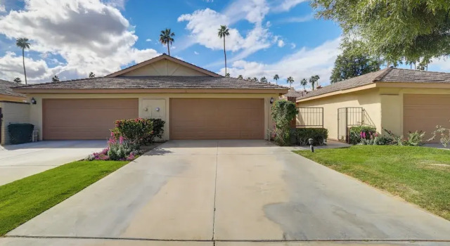 Palm Desert Condo w/ Patio & Golf Course Views, Забронировать Апартаменты/квартира Палм-Дезерт Coachella Valley, рядом с College of the Desert