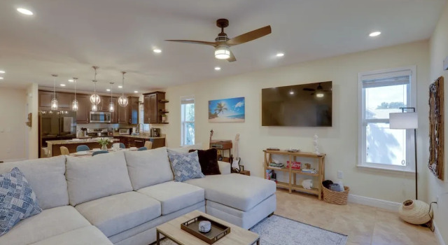 Swim, Golf, Grill & Chill! Port St Lucie Getaway, Varaa Lomakoti Mökit kohteessa Florida, Mökki