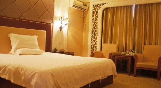 Люкс Business GreenTree Inn Jiangyin Zhouzhuang Shiji Avenue Business Hotel