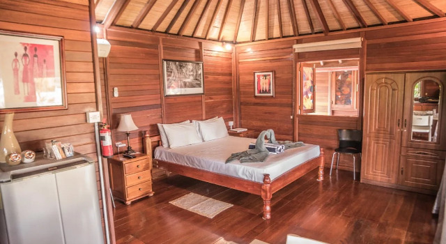 Lou Lou Bungalows