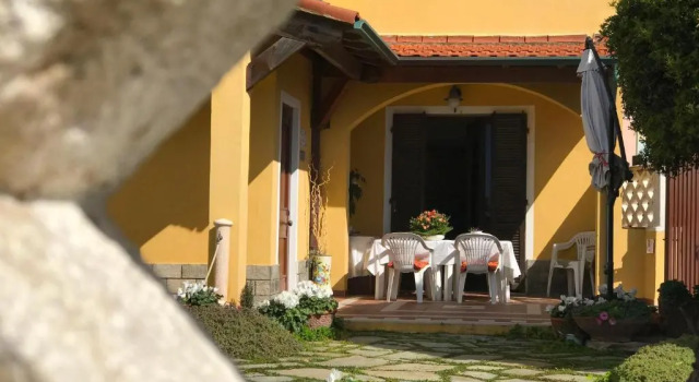 il giardino sul mare B&B, Забронировать Отель «постель и завтрак» Отели в центре Рива-Лигуре, в центре