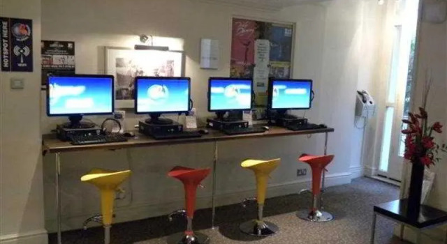 Umi Hotel