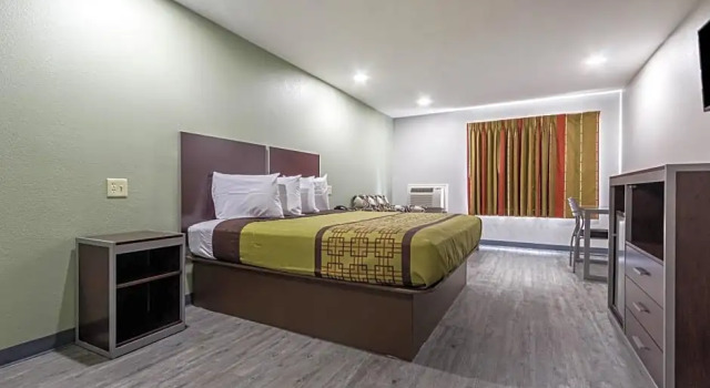 Двухместный номер Standard Scottish Inn and Suites Tomball