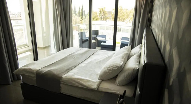 Superior room Jimmys Suites