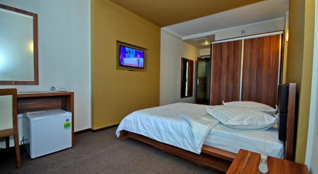 Hotel Eden, Rezervovat Hotel Hotely v Danube Delta se snídaní, Snídaně