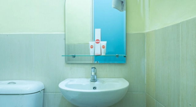 Hotel Grand Liquid by Oyo Rooms, Book Hotel Karawang West Java