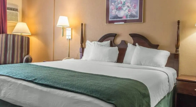 Номер Standard с видом на бассейн Quality Inn Stroudsburg